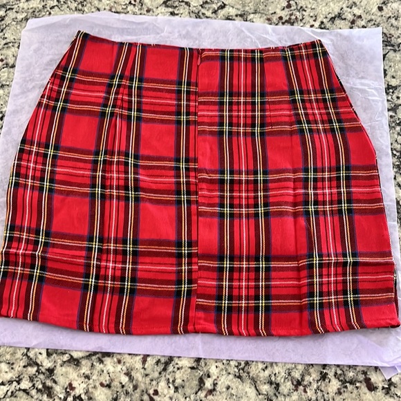 New Red Plaid Skirt - Picture 2 of 2